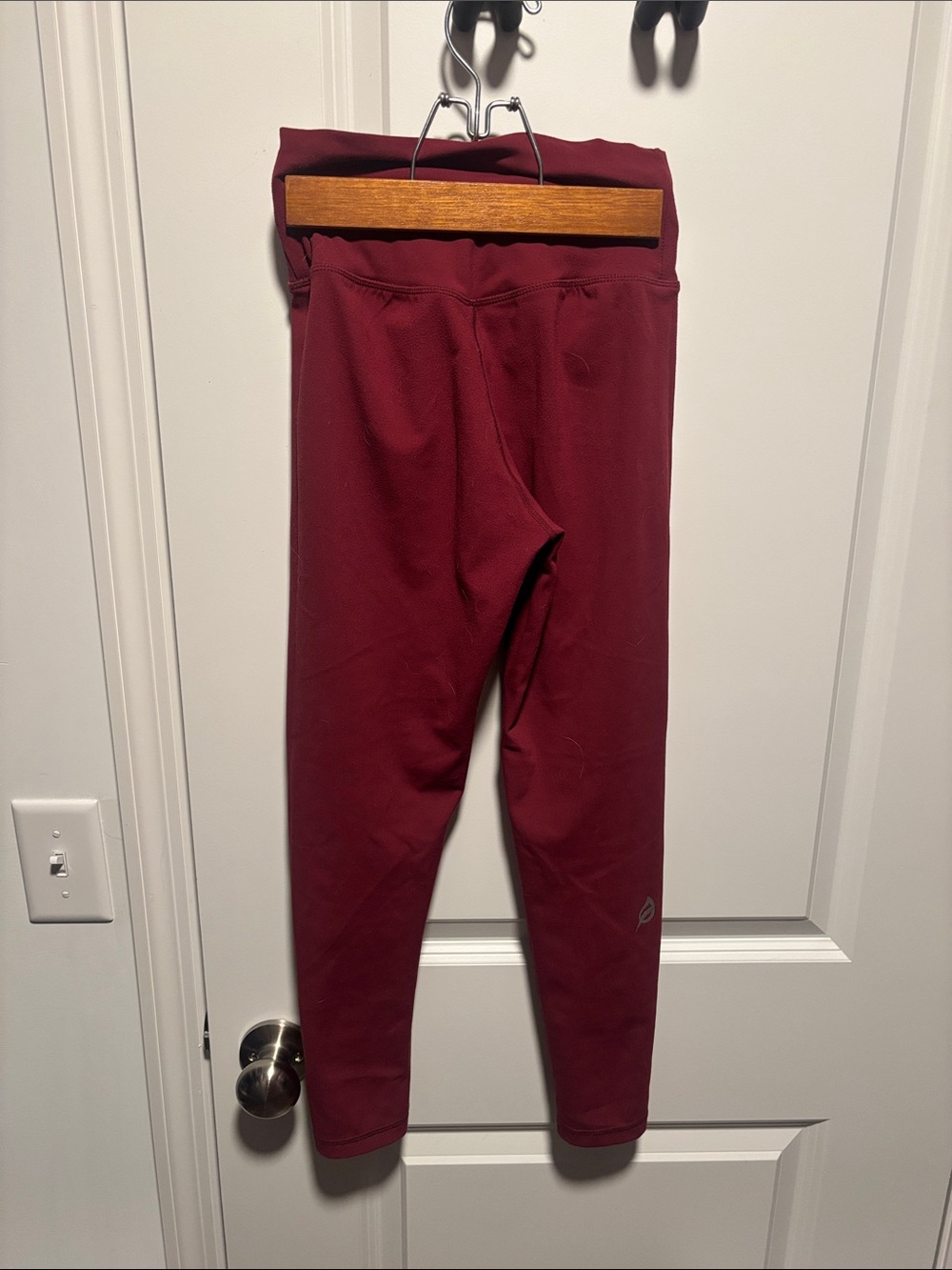 P'tula Maroon Women's Athletic Leggings